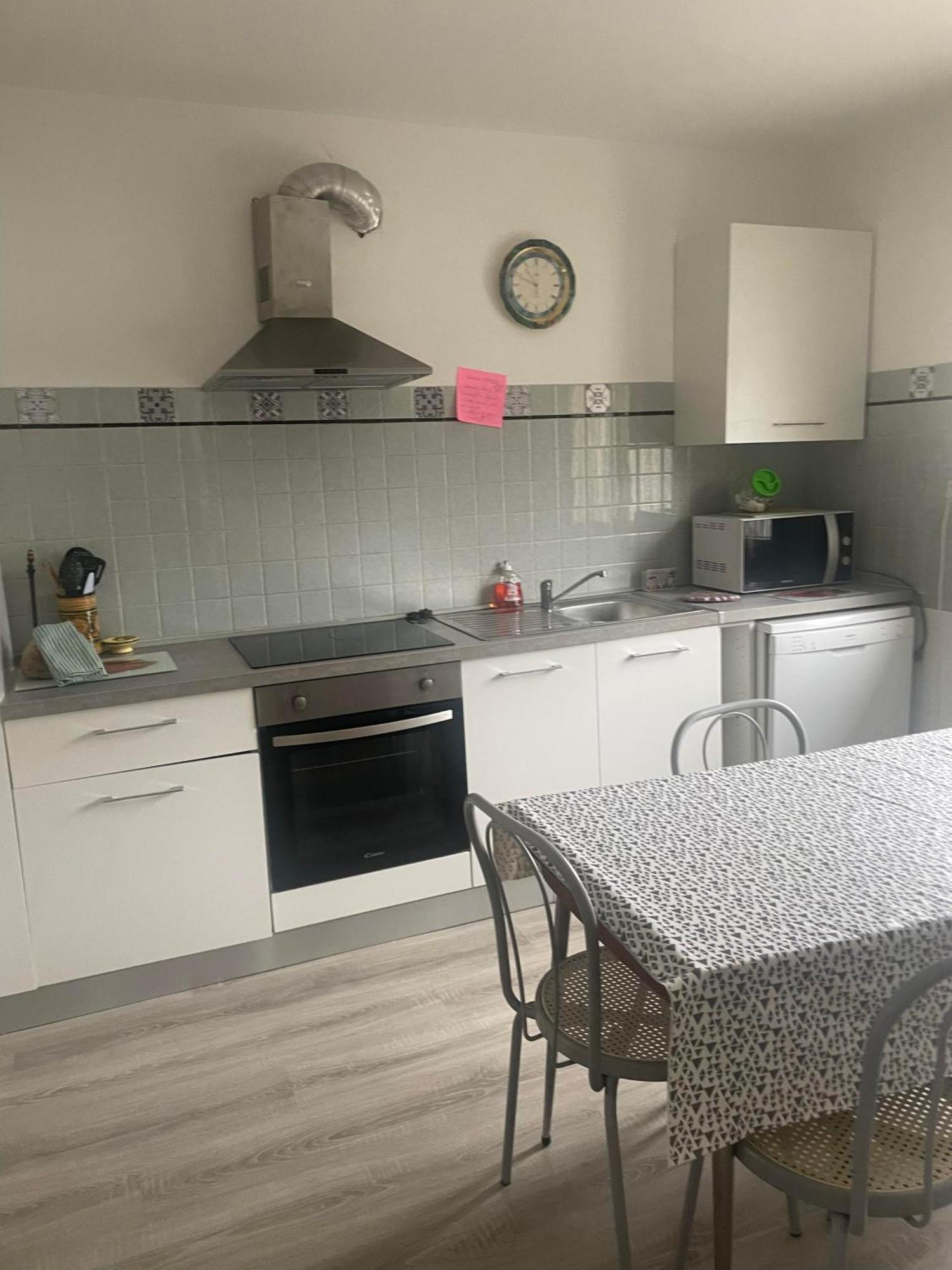 Maison Individuelle A 阿雷奥 外观 照片